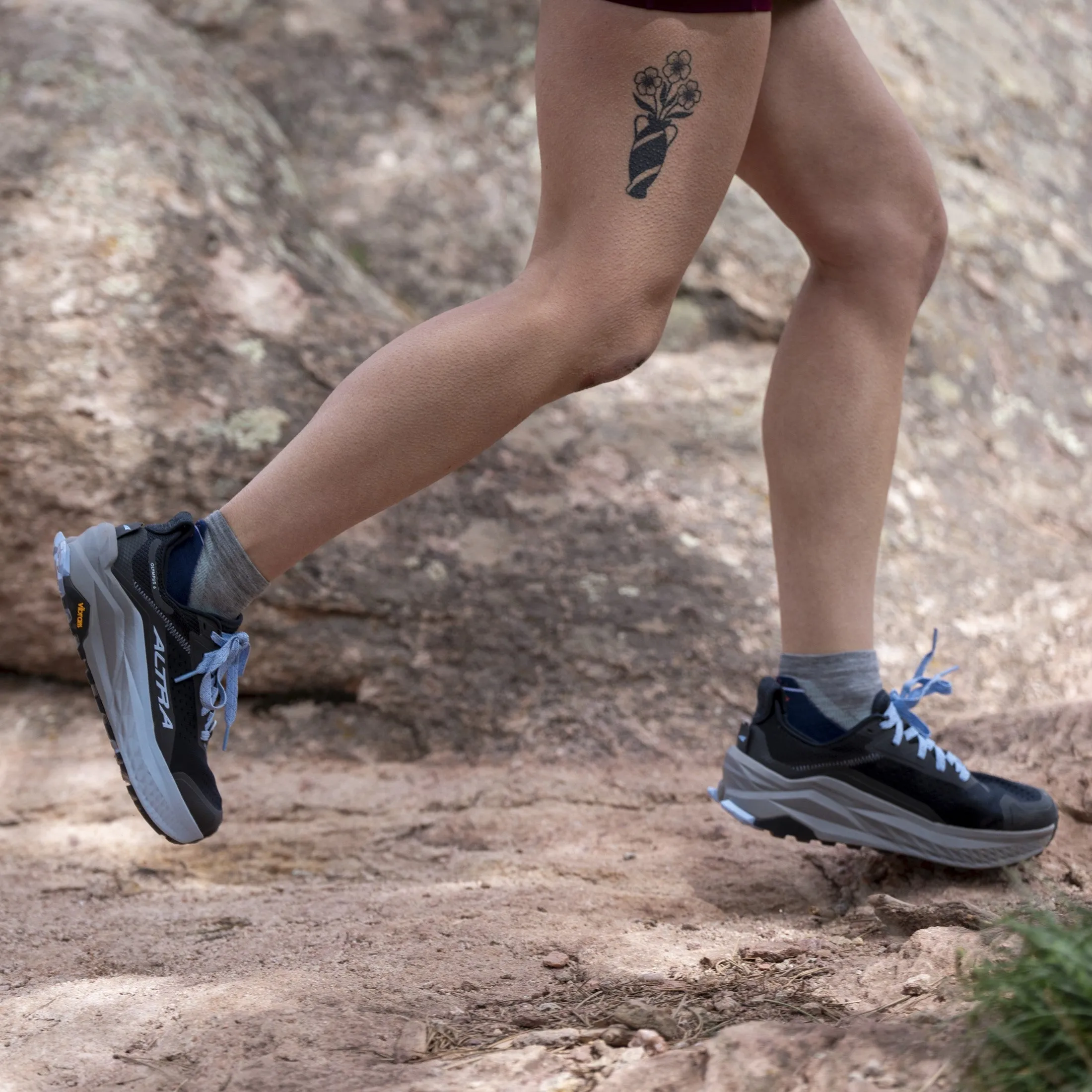 Altra Olympus 6 | Black | Womens