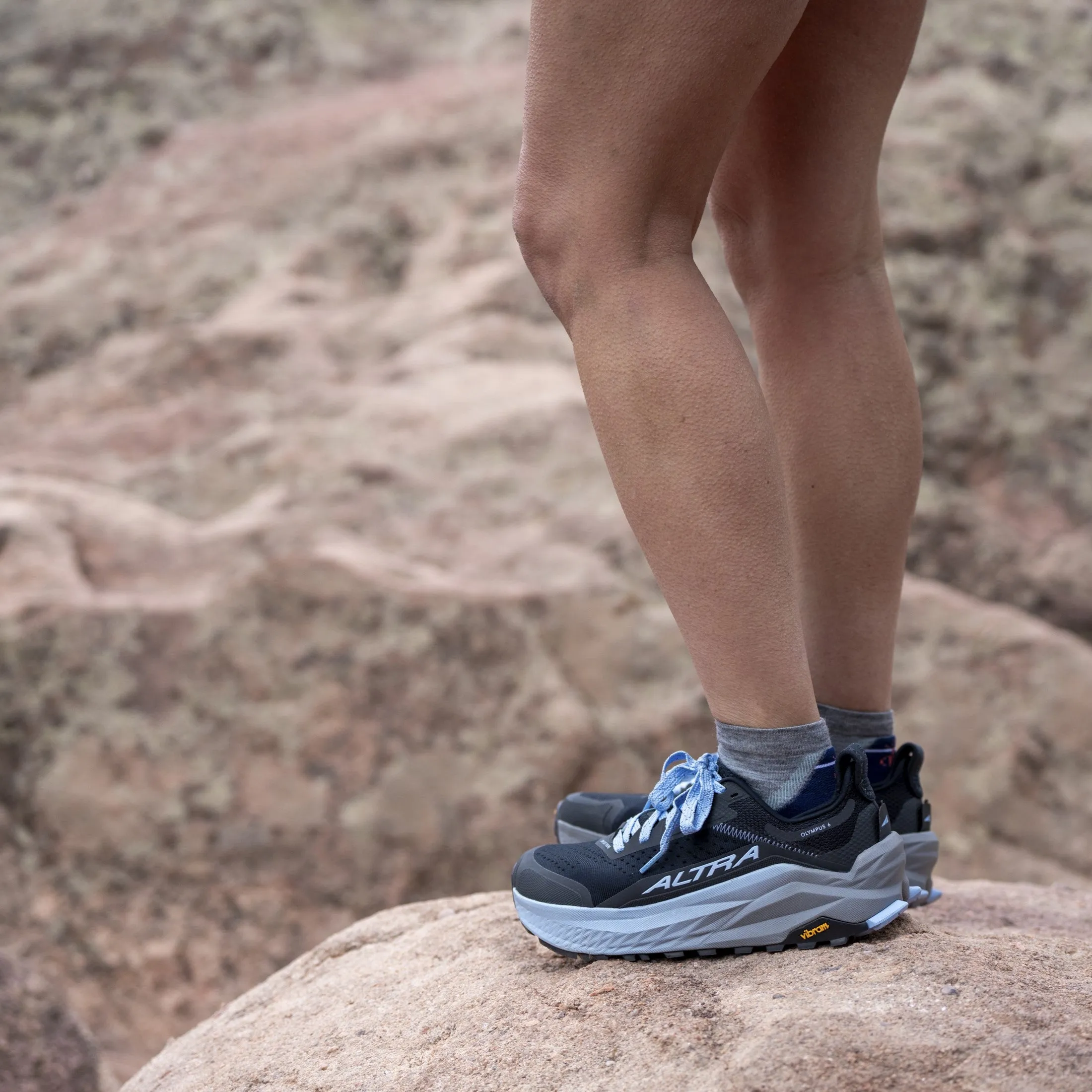 Altra Olympus 6 | Black | Womens