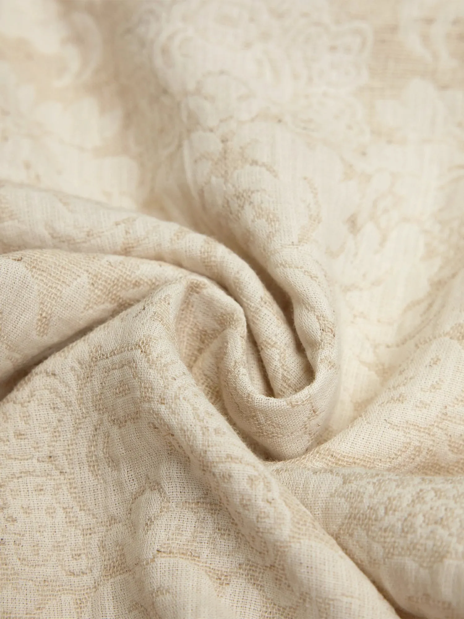 Amoretu Cotton & Linen Jacquard Shorts