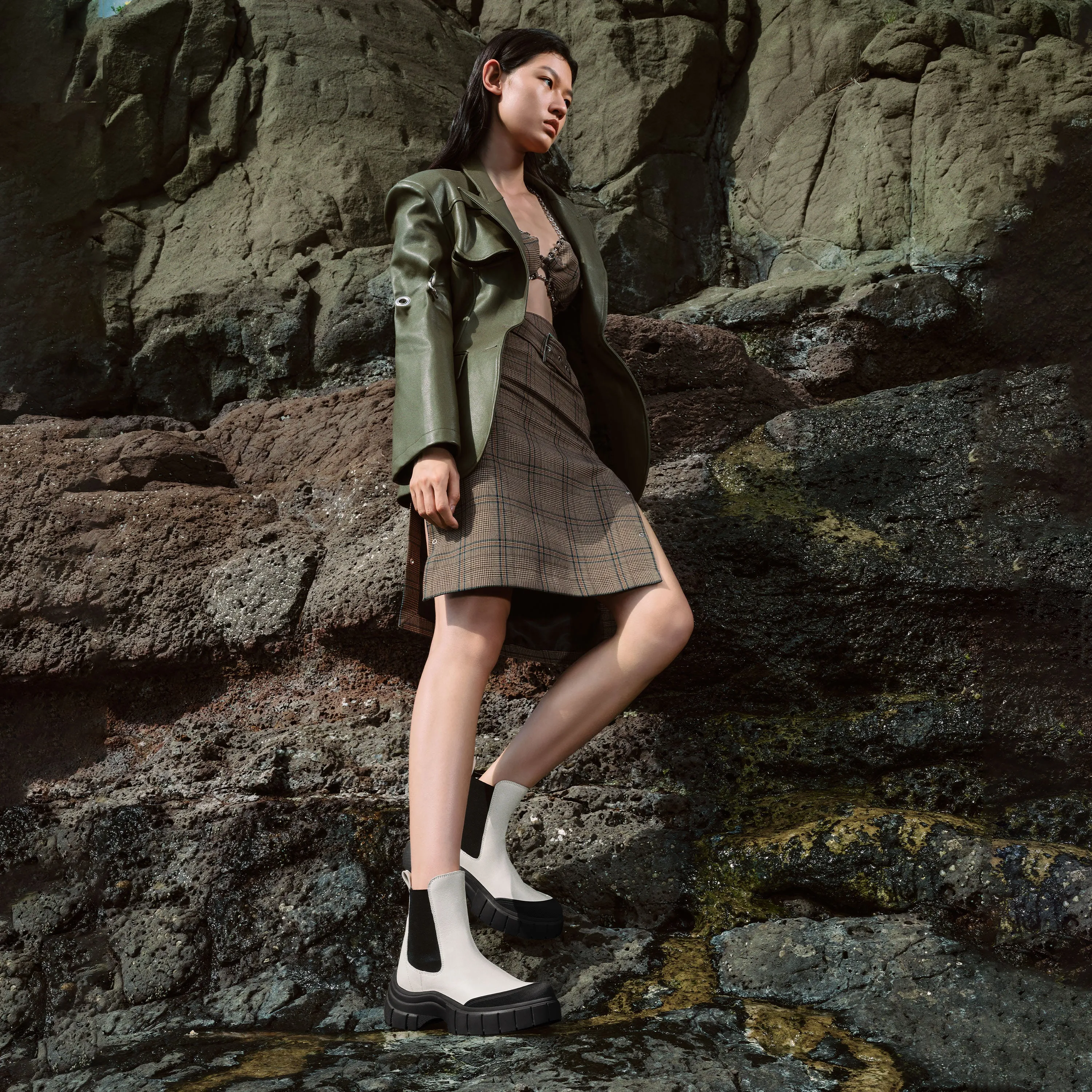 Beige ST Key Platform Chelsea Boots