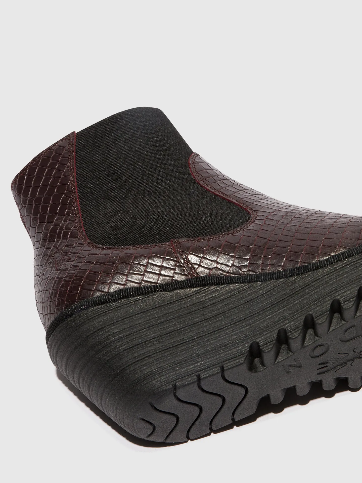 Chelsea Ankle Boots YADE398FLY CROCO WINE
