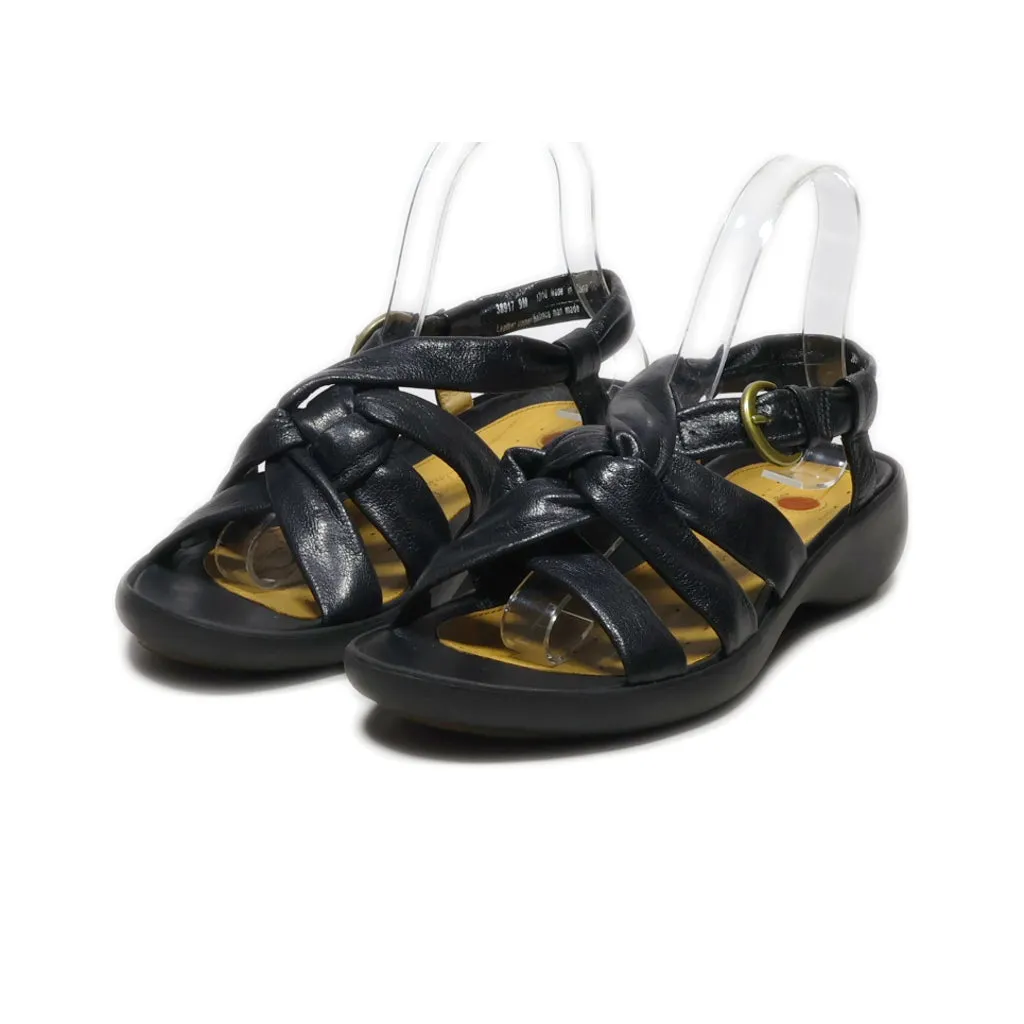 Clarks Structured Flat Sandals Leather Black Colour For Women