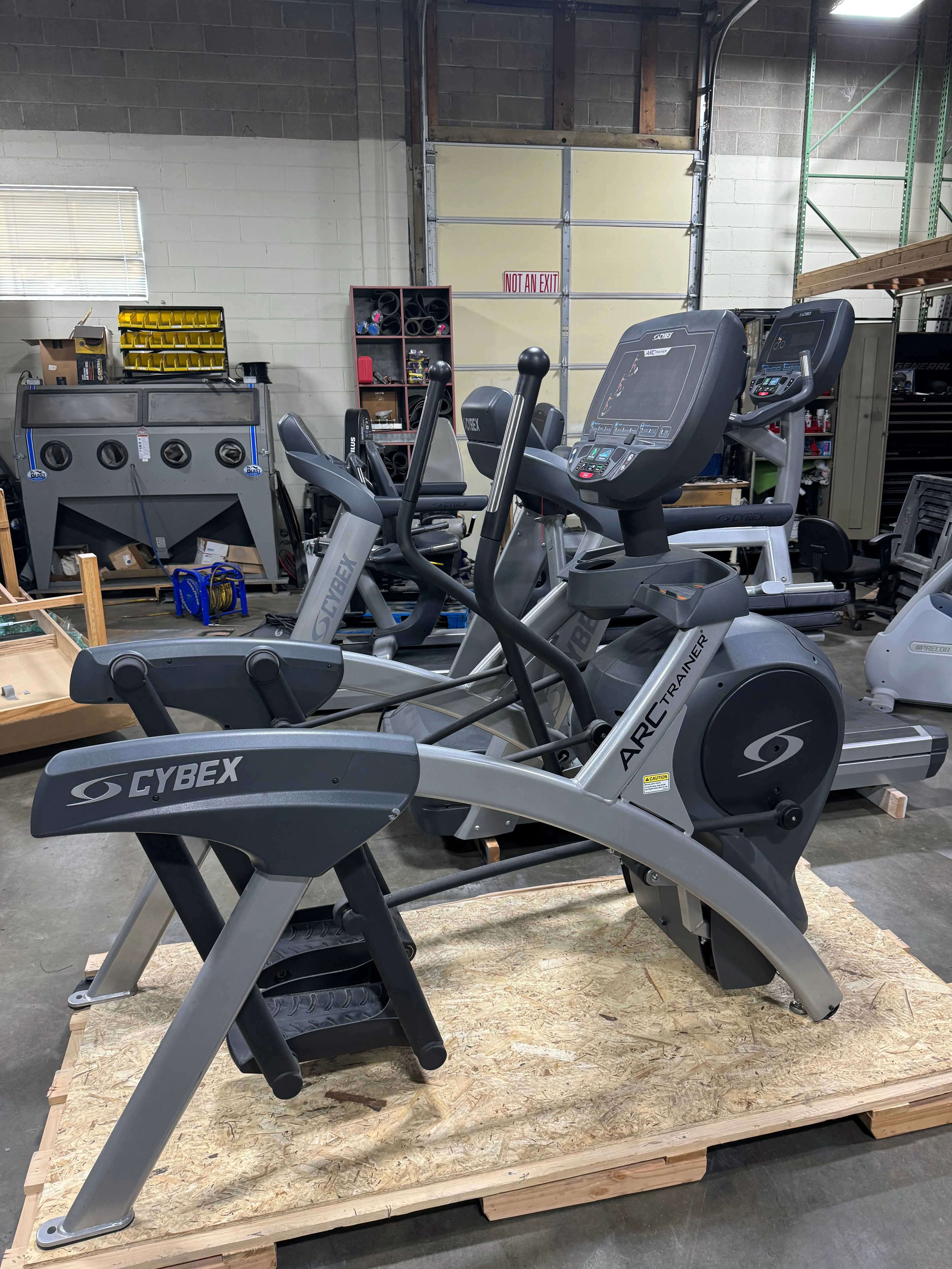 Cybex Arc Trainer 625AT Total Body