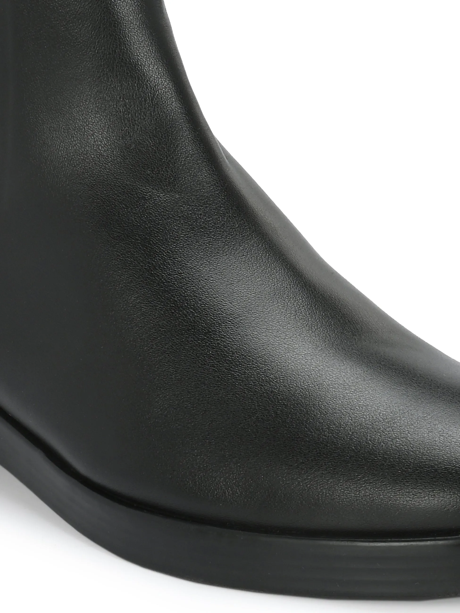 Flora Women's Chelsea Boots