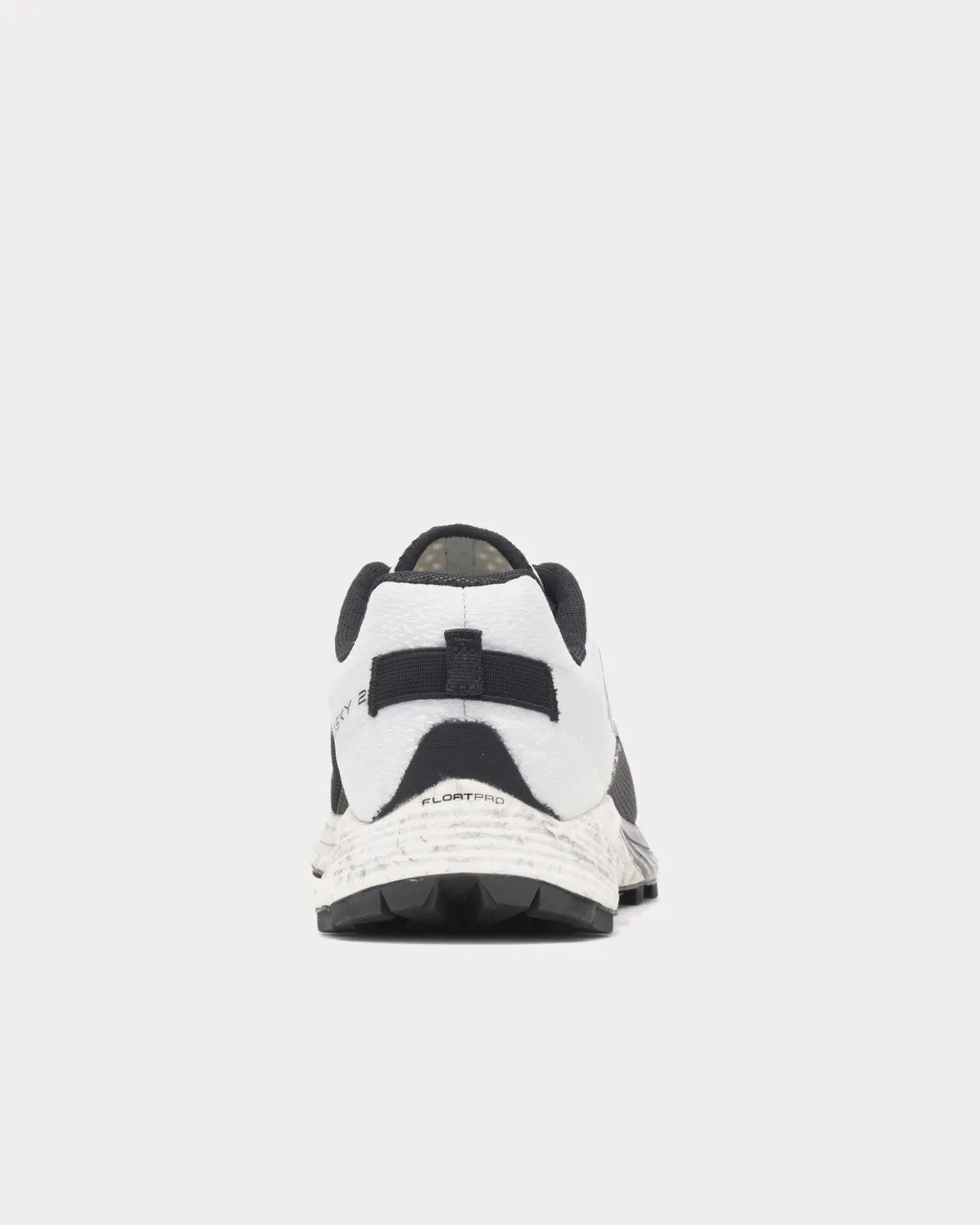 MTL Long Sky 2 White / Black Running Shoes