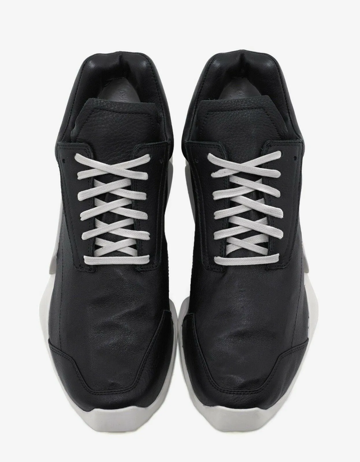 Ro Level Runner Low Black Trainers