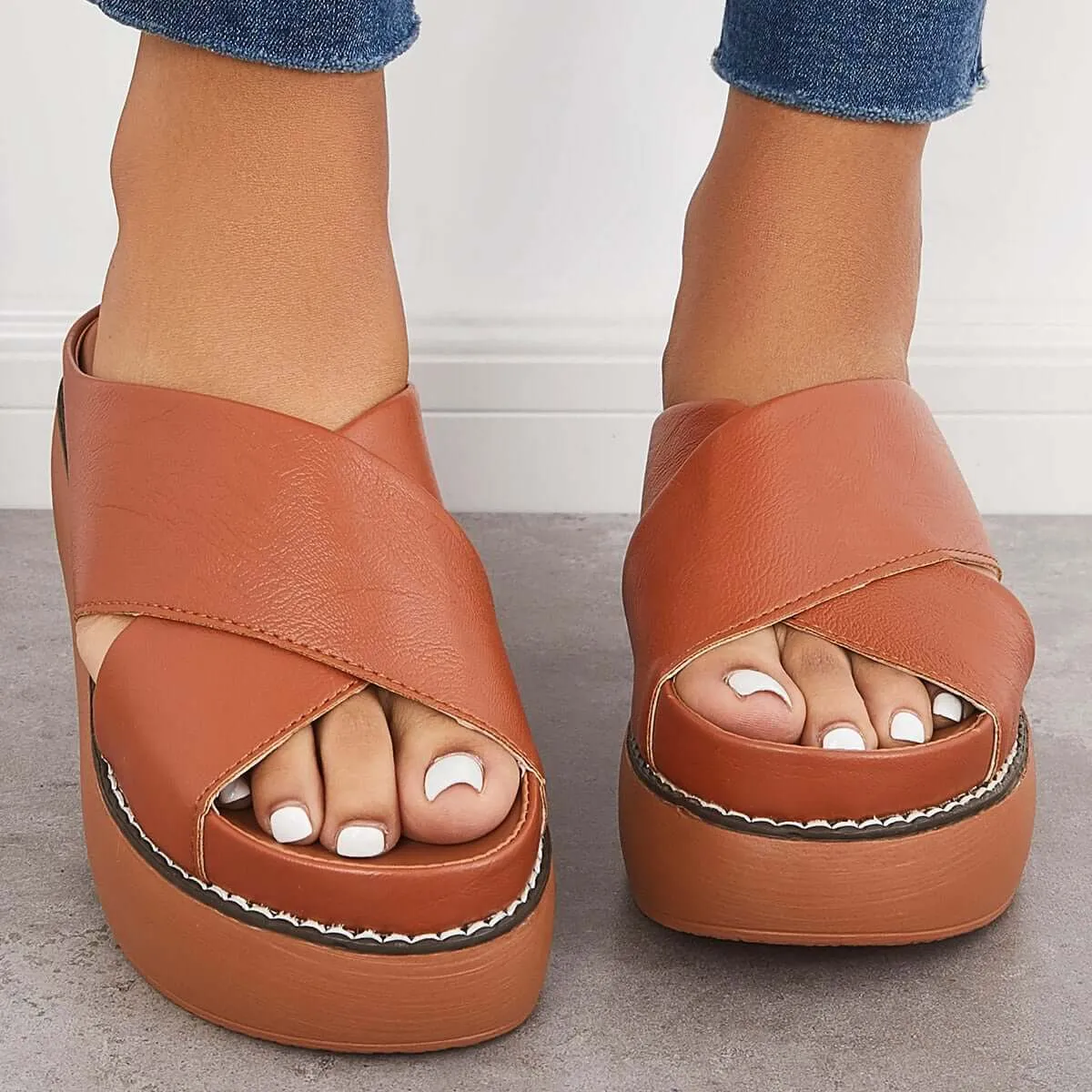 Sohiwoo  Women's Platform Criss Cross Slides Slip on Arch Support Sandals