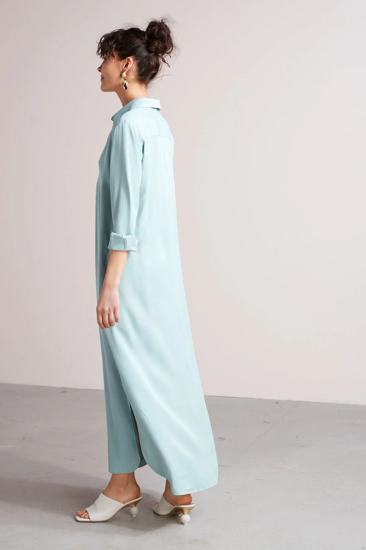 ZUMA A silhouette midi shirt dress in dusty blue
