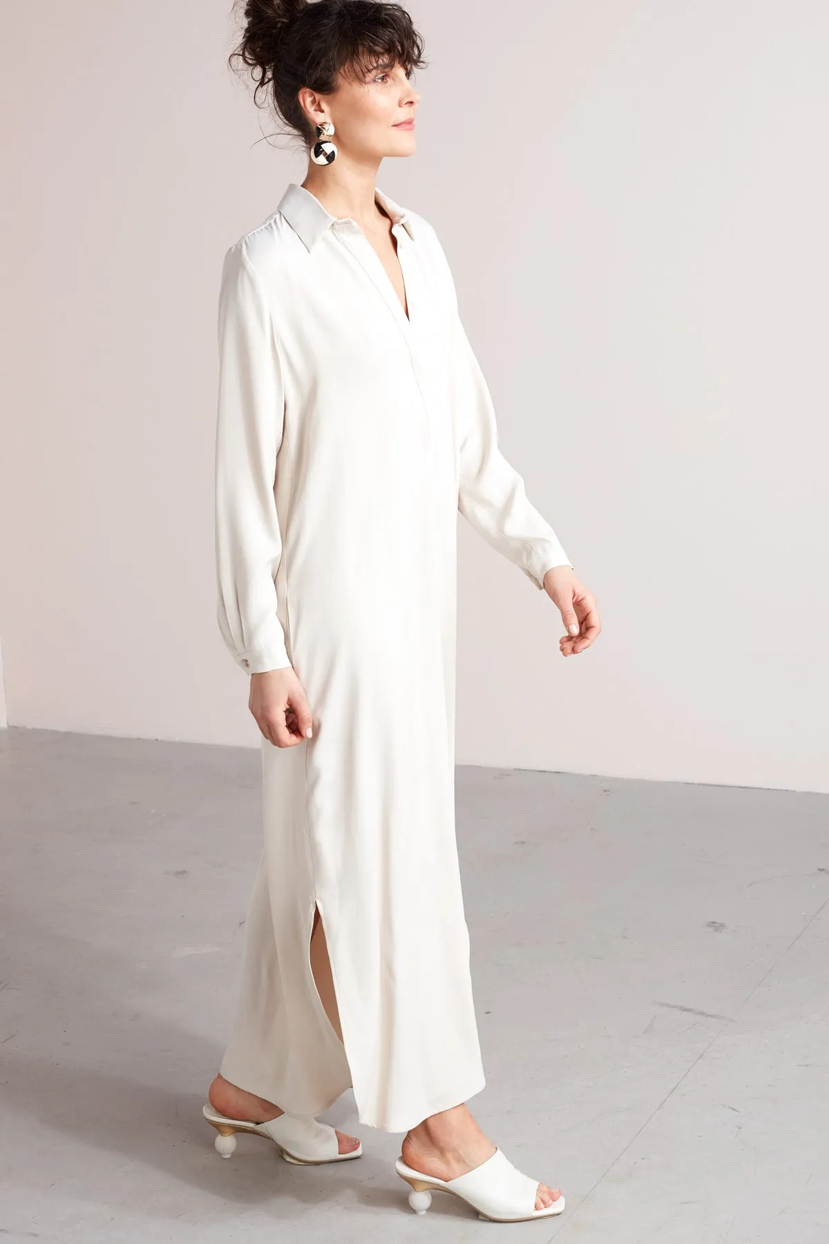 ZUMA A silhouette midi shirt dress in pearl white